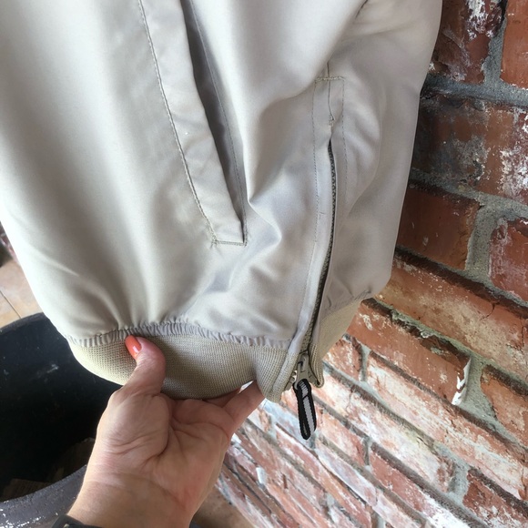 Tres Bien tan vest size large - Picture 4 of 8